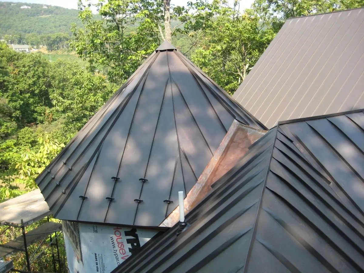 Professional Roof Tarp Installation by Craftsman Roofing in Eklo